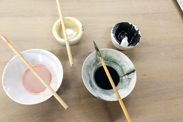 【愛知・瀬戸・絵付け】器をキャンバスに自由に絵を描こう！道の駅「瀬戸しなの」敷地内！絵付け体験（1時間） 写真4