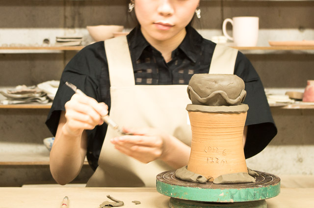 東京 ・ 国立 ・ 全2回「成形&削り」または「成形&釉掛け」手びねり陶芸体験（1回1.5時間） 写真7