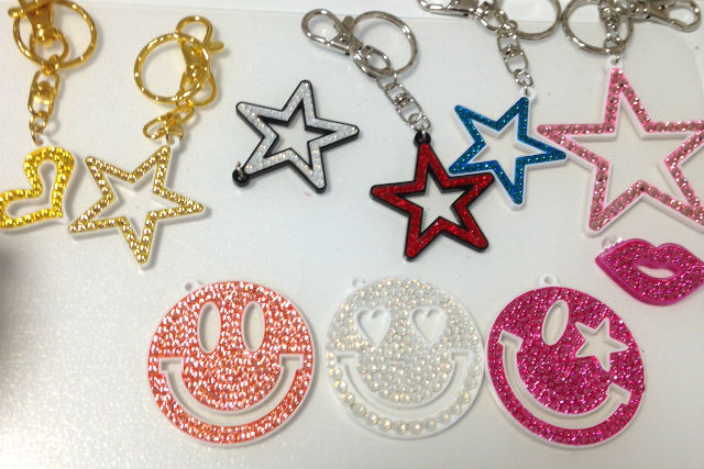 【大阪市・デコレーションアート】お手軽サイズのかわいいキーホルダー！ストーンデコ体験