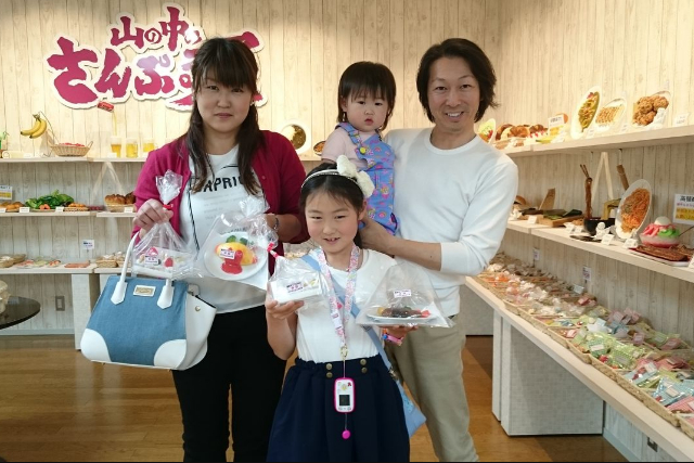 【岐阜・食品サンプル体験】ポケットティッシュが美味しそう！デコケーキみたいなケース製作 写真7