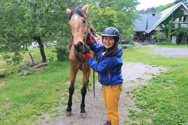 【山梨・ホーストレッキング・乗馬】初心者にオススメ乗馬レッスン付き！馬と八ヶ岳高原をお散歩しよう 写真6