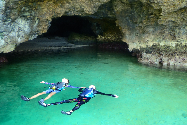 【沖縄・石垣島・シュノーケリング】青の洞窟探検＆シュノーケリング（午前or午後） 写真7