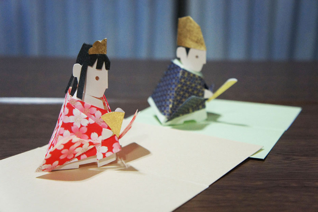 【和歌山・ペーパークラフト】龍神村の作家「みの虫さん」と切り絵体験！飛び出すポップアップコース 写真8