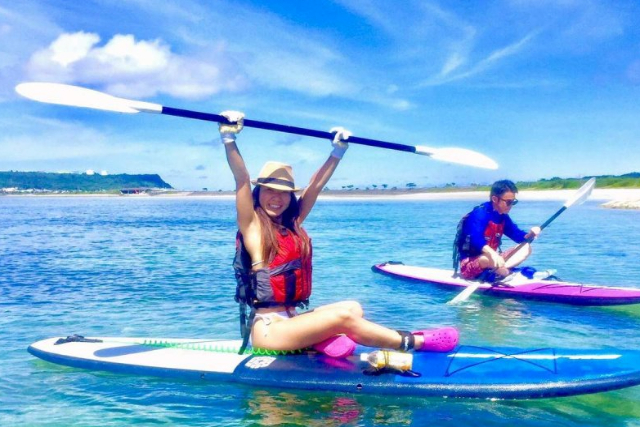 【沖縄・海中道路・SUP】いにしえの海へ漕ぎだそう！初心者大歓迎の海上クルージング 写真7