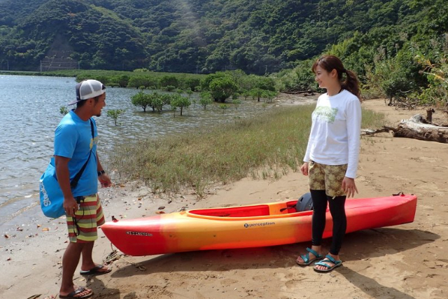 【期間限定ポイント10%還元！鹿児島・奄美大島・カヌー】サンセットマングローブツアー（2時間） 写真7