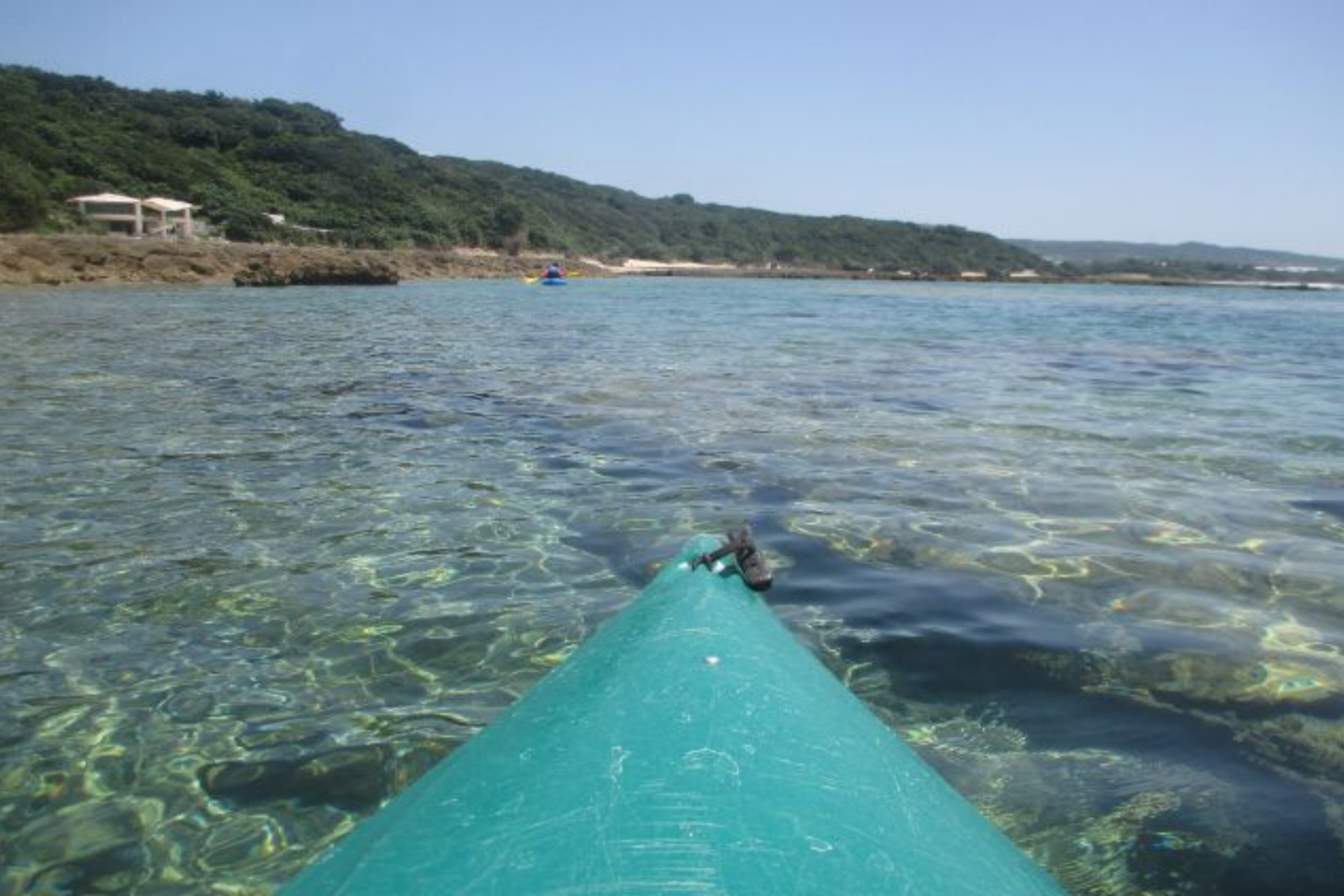 【沖縄・南部・シーカヤック】沖縄本島ほぼ最南端！「秘密のビーチ・シーカヤック」2人乗りカヤックでゆったり90分！フライト直前までOK。2名様から実施。ファミリー・カップルにおすすめ！ 写真7