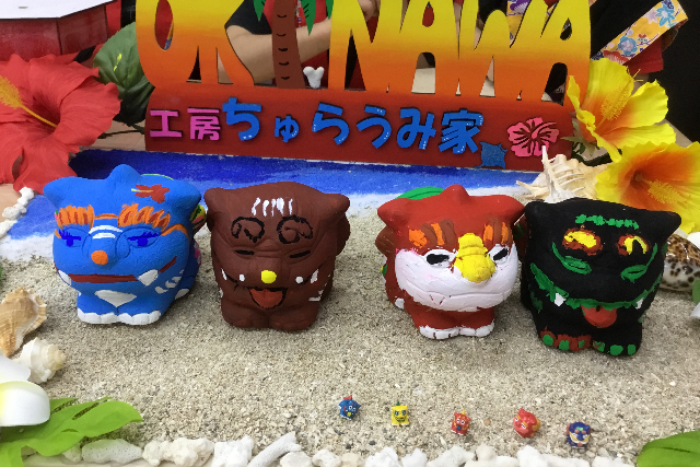 【沖縄・那覇市・シーサー作り】陶器のシーサーに絵付けしよう！ 写真4
