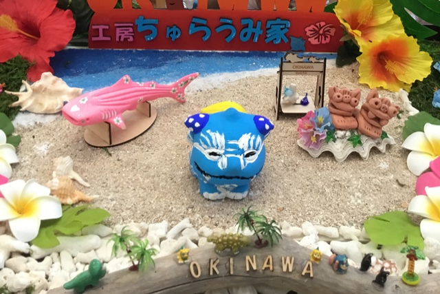 【沖縄・那覇市・シーサー作り】陶器のシーサーに絵付けしよう！ 写真3