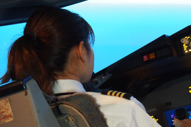 【期間限定ポイント10%還元！神戸・操縦体験】ボーイング「B737-800」でフライト体験！（60分・初回限定） 写真2