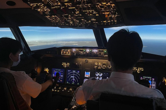 【期間限定ポイント10%還元！神戸・操縦体験】ボーイング「B737-800」でフライト体験！（60分・初回限定） 写真5