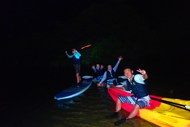 【沖縄・西表島・SUP】満天の星で癒しの時間を体感！ナイトSUPorカヌー体験 写真4