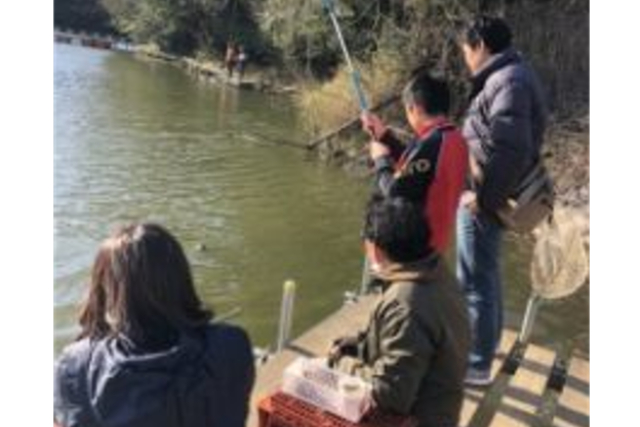 【三重・釣り（初心者）体験】釣った魚は驚きの大きさ！初心者エサ釣り体験（90分） 写真6