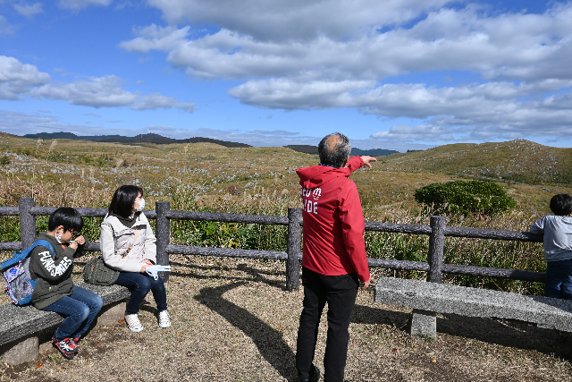【期間限定ポイント10%還元！山口・秋吉台・トレッキング】お手軽1.5km！秋吉台の基本が学べる1時間 写真6