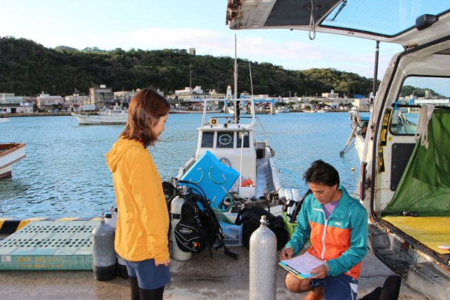 【沖縄県・1ボート・体験ダイビング】水納島＆瀬底島サンゴ礁体験ダイビング☆ 写真6