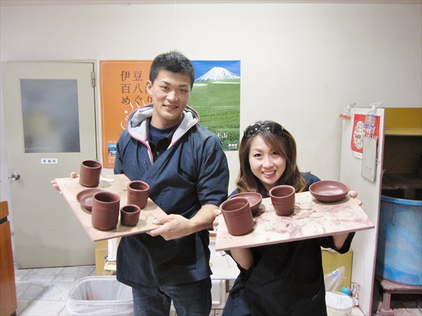 夫婦茶碗作り★電動ろくろでペアの湯呑みを制作しよう！（桐箱付き） 写真6