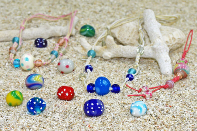 【沖縄県那覇市・とんぼ玉作り】種類いろいろ！かわいいとんぼ玉アクセサリー 写真4