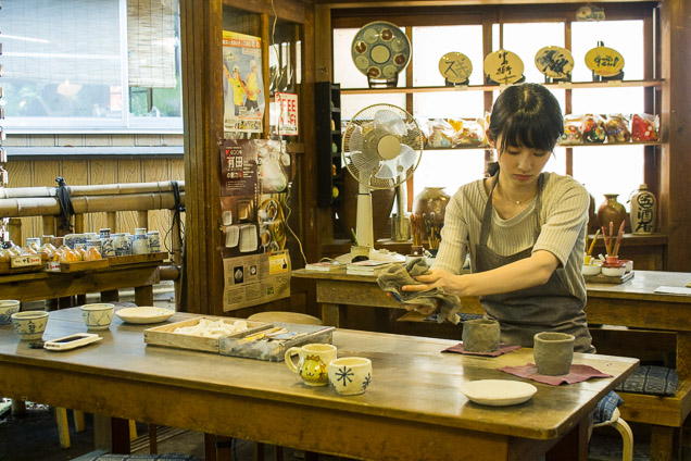 東京・深大寺・手びねり陶芸体験（約50分） 写真5