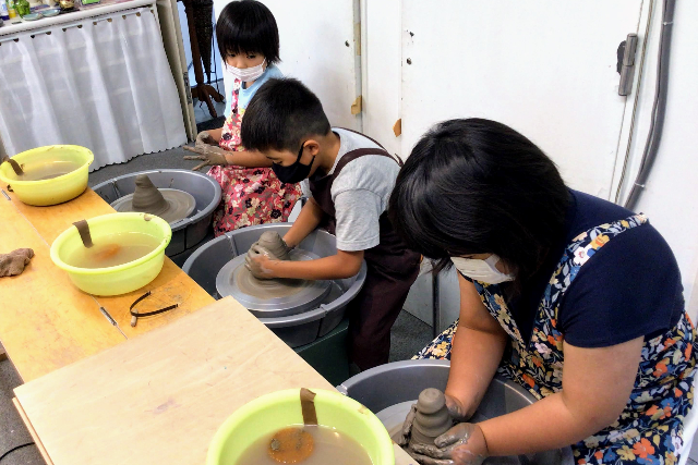 【東京・新宿・電動ろくろ】新宿三丁目駅から徒歩約5分！湯のみやお茶碗など作れる！電動ろくろ体験　おひとり様・カップルのご参加OK！！女性に人気 写真7