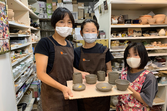 【東京・新宿・電動ろくろ】新宿三丁目駅から徒歩約5分！湯のみやお茶碗など作れる！電動ろくろ体験　おひとり様・カップルのご参加OK！！女性に人気 写真5