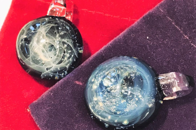 【軽井沢・ガラス細工】酸素バーナーで作る宇宙ペンダント作り体験 写真8