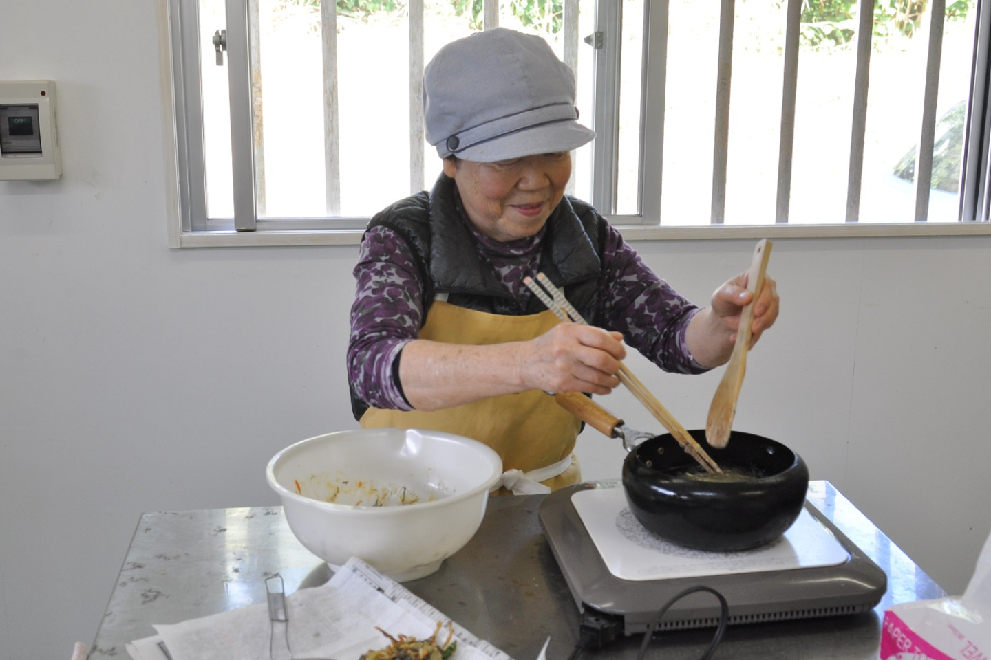 【沖縄・屋我地島・沖縄料理】島内の食材を使用！沖縄の家庭料理体験 写真4