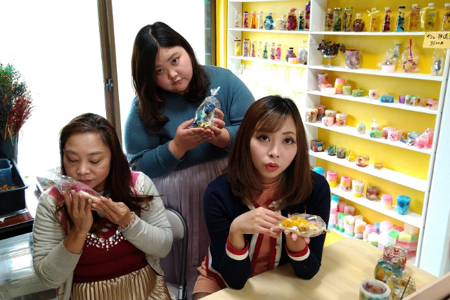 【愛知・名古屋・手作りキャンドル】可愛いお花とアロマで癒し体験！アロマサシェ2個 写真8