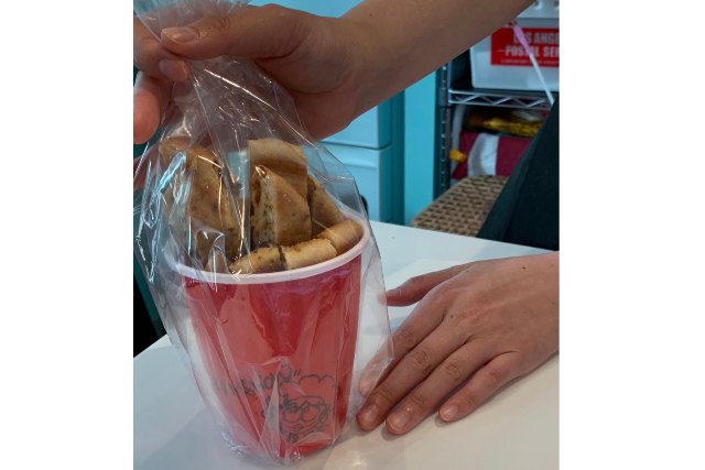 【江ノ島駅徒歩3分・パン教室】片手で食べられるカップスタイルスティックブレッドを作ろう！90分でパン作り！ 写真6