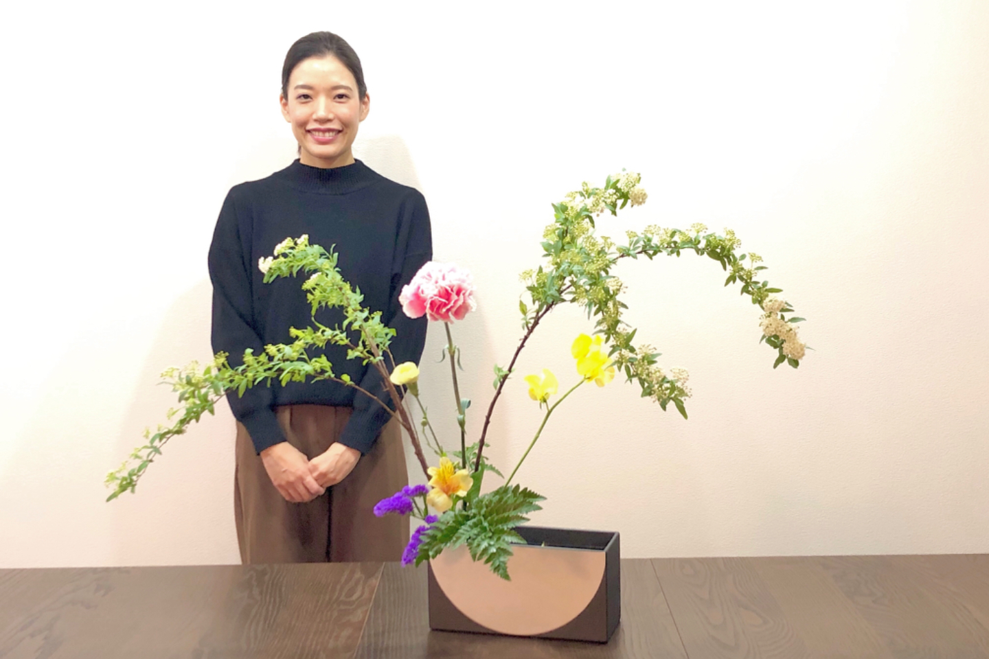 現地観光プラン レジャーチケット 定期観光バス 東京 南青山 生け花教室 乃木坂駅徒歩約1分 剣山を使って本格的ないけばな体験