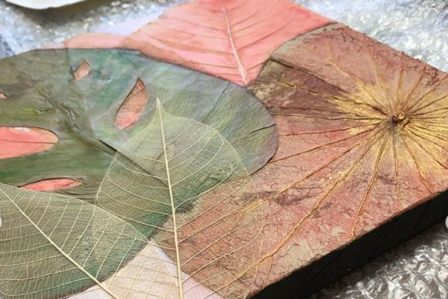【三重・津・アートスクール】選ぶ、貼る、彩づける。ボタニーペインテイング初心者コース（24cm×24cm/1個） 写真5