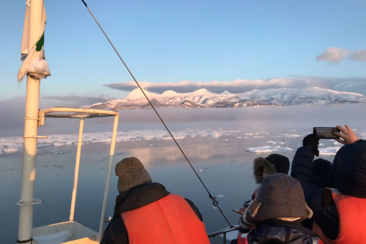 【北海道・羅臼・バードウォッチング】貴重な生き物と出会えるチャンス！一般クルーズ 写真3