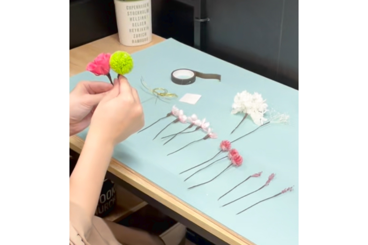 【鳥取県・鳥取市・プリザーブドフラワー】鹿野のお花を使って扇型のプリザーブドフラワー壁掛け制作（1個） 写真3