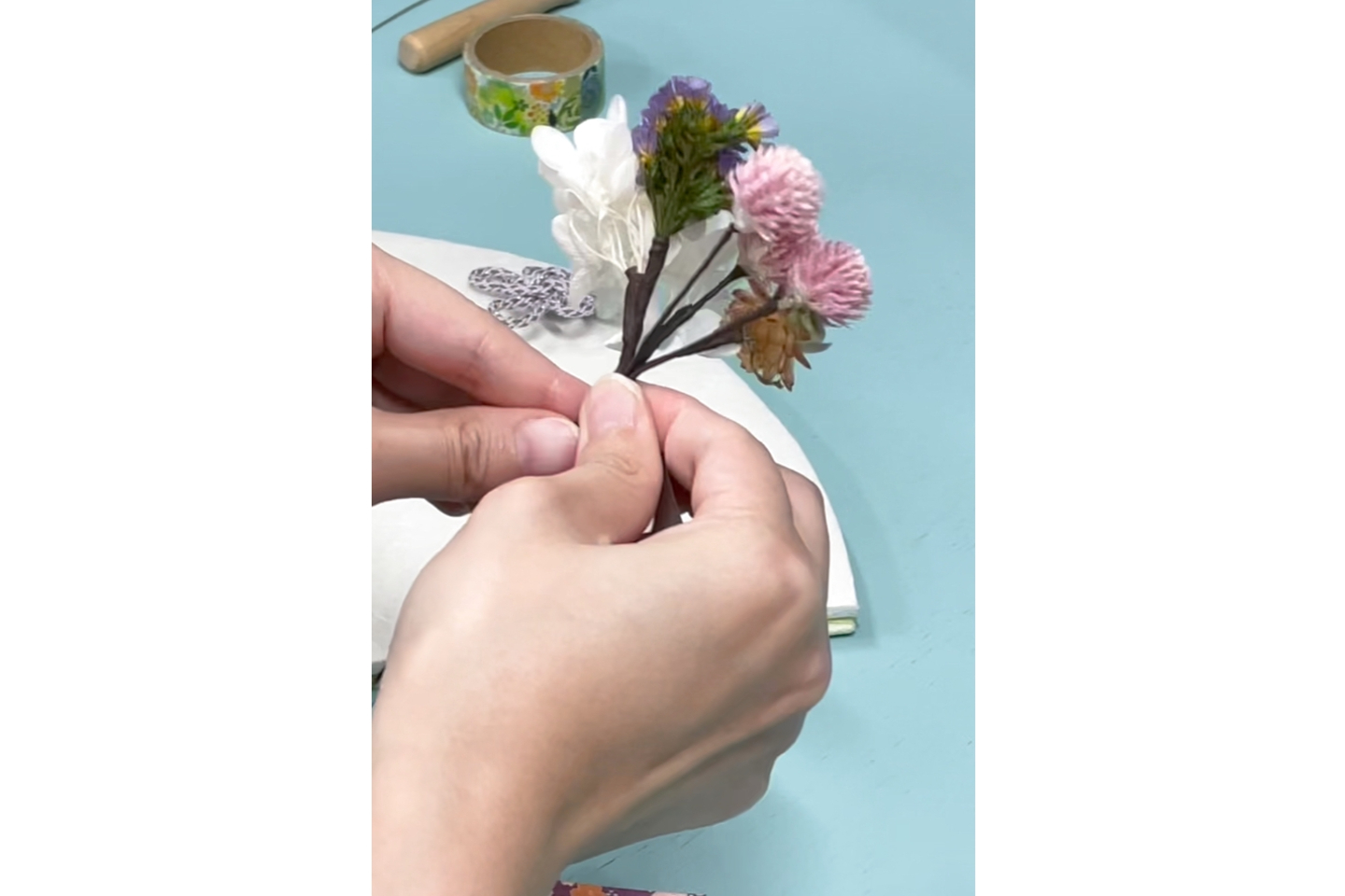 【鳥取県・鳥取市・プリザーブドフラワー】鹿野のお花を使って扇型のプリザーブドフラワー壁掛け制作（1個） 写真4