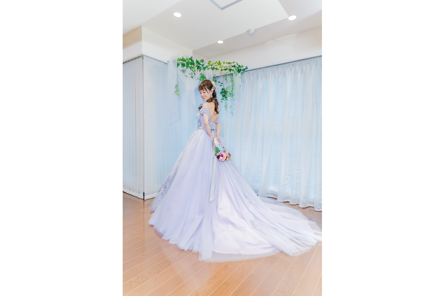 【東京・品川・ドレス試着】初回・平日限定！ブランドドレスでお姫様に大変身しよう（女性限定） 写真2