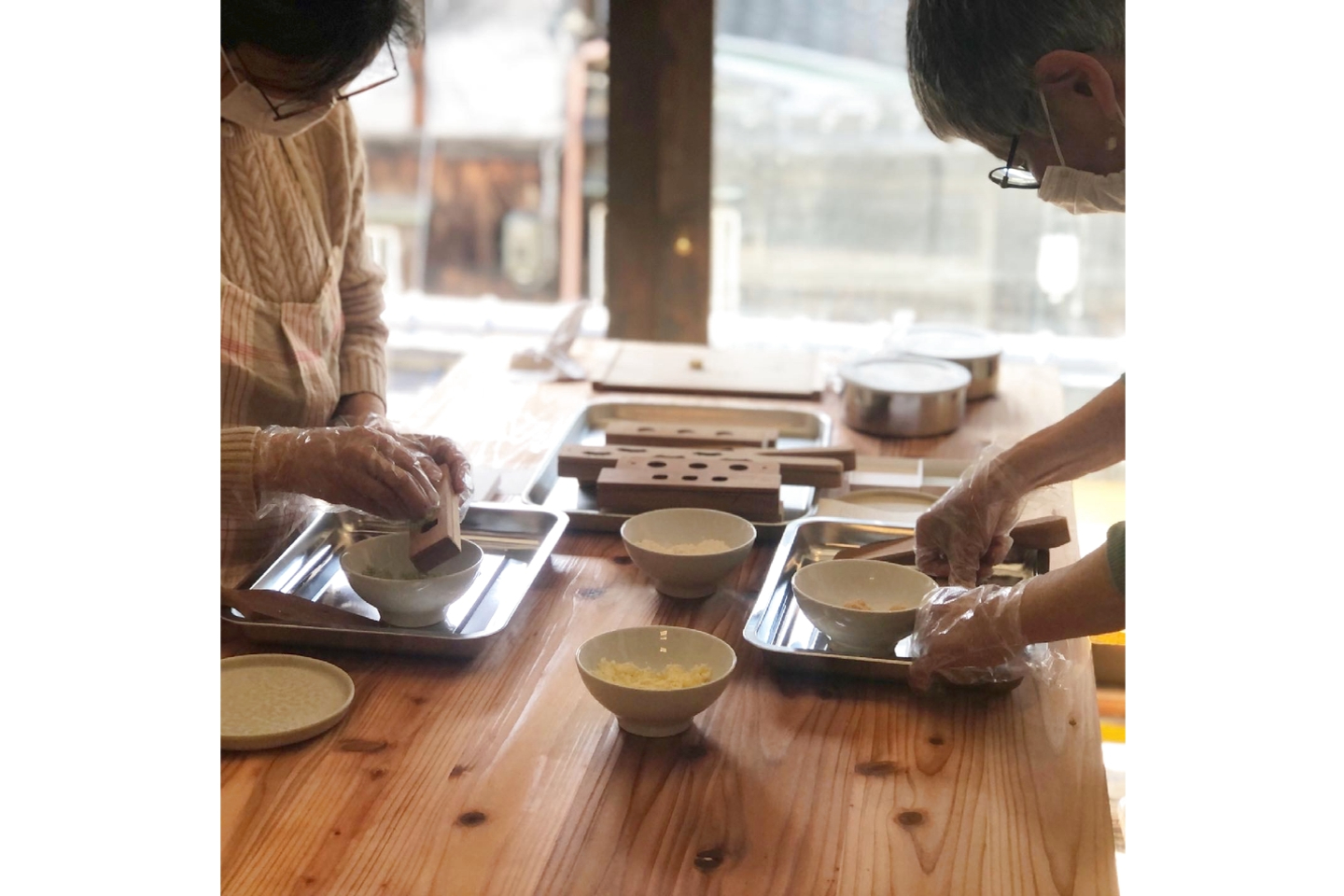 【大阪府・大阪市・和菓子教室】ほっこり愛らしい。和三盆の干菓子作り（10個） 写真4