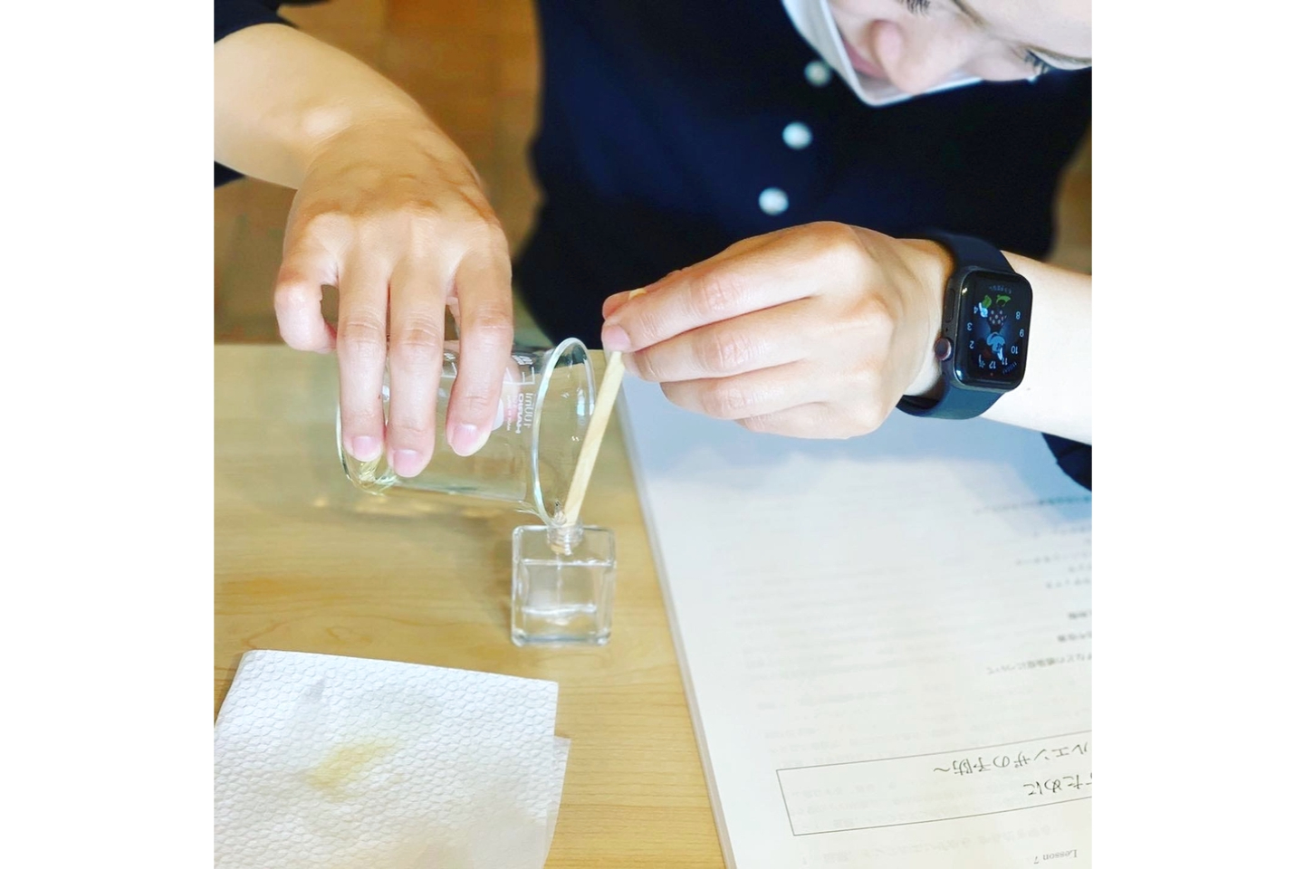 【福岡県・福岡市・調香体験】天然成分100%、無農薬・無添加の精油を使って香水作り 写真6