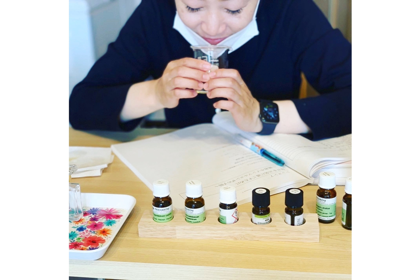 【福岡県・福岡市・手作り化粧品】好きな香りの精油を使ってアロマジェル制作（1個） 写真3