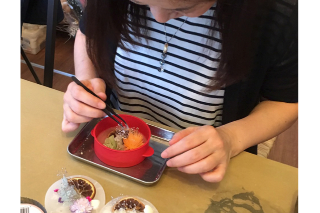 【期間限定ポイント10%還元！大阪府・大阪市・キャンドル】グラデーションキャンドル＆アロマワックスサシェ制作 写真4