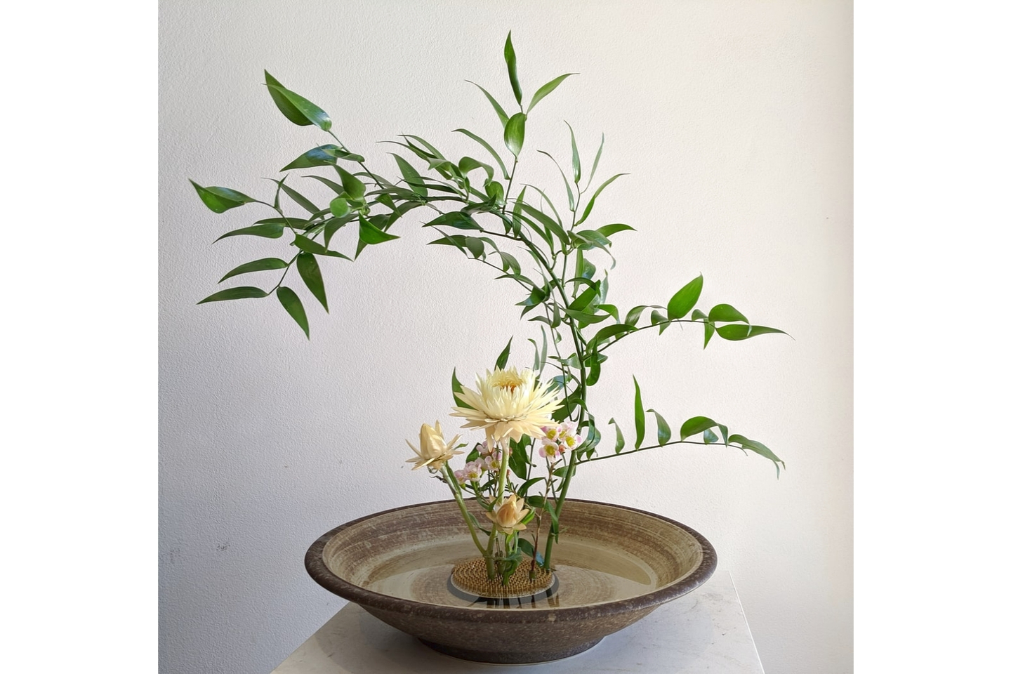 【東京・表参道・華道】心がうるおう新感覚の華道体験！未経験者向けのおしゃれな生け花を表参道で 写真2