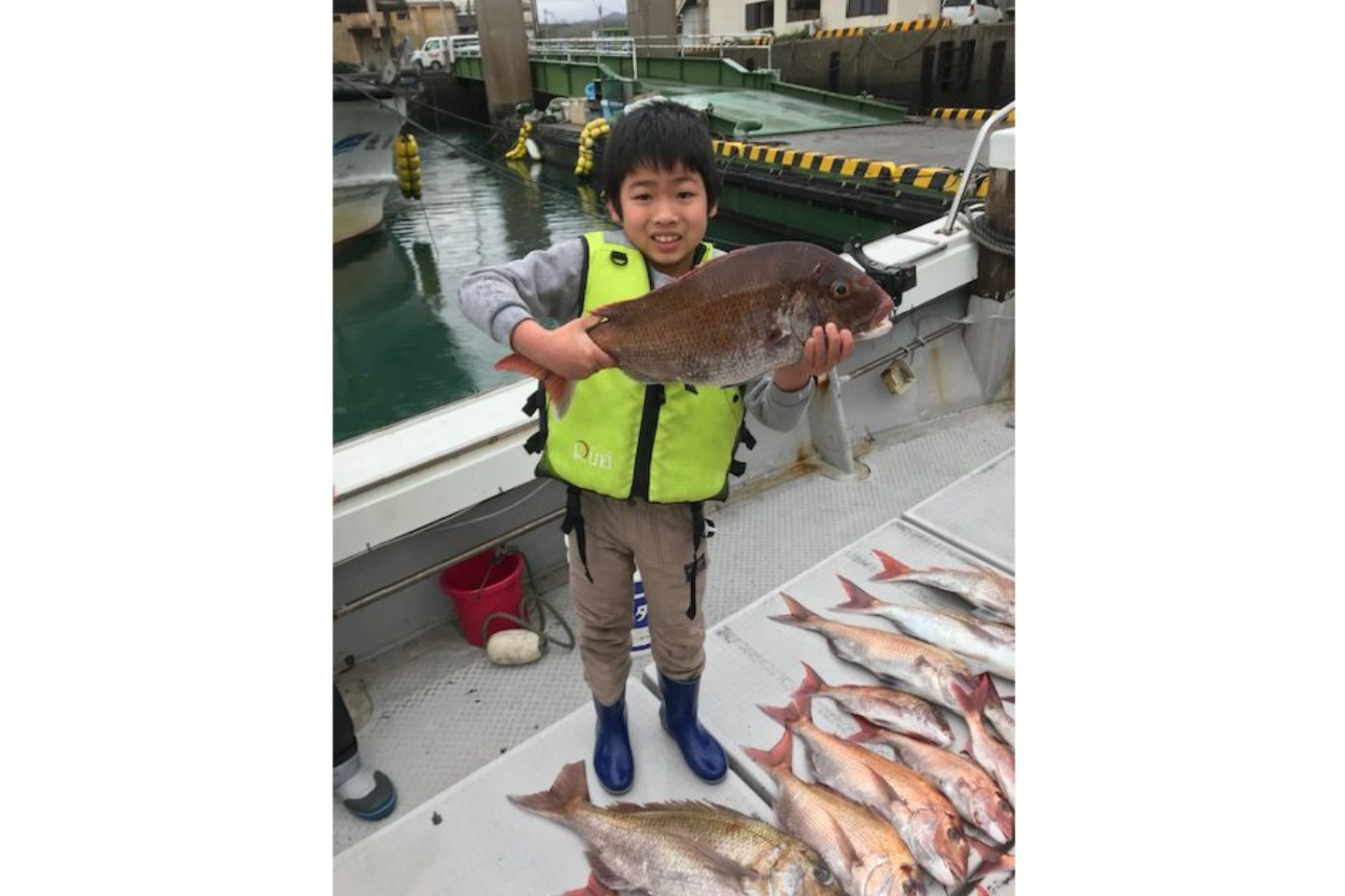 【鹿児島・阿久根・船釣り】狙うはマダイ！甑島列島で船釣りを楽しもう。釣り体験 写真2