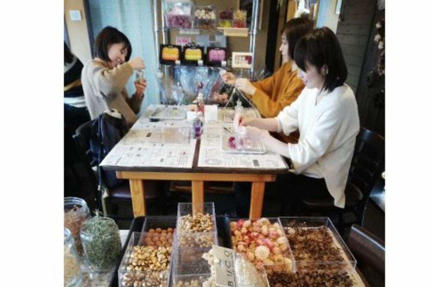 【北海道・石狩・手作り雑貨】ボトルの形とお花がお洒落！メディカルボトル（小）1個 写真4