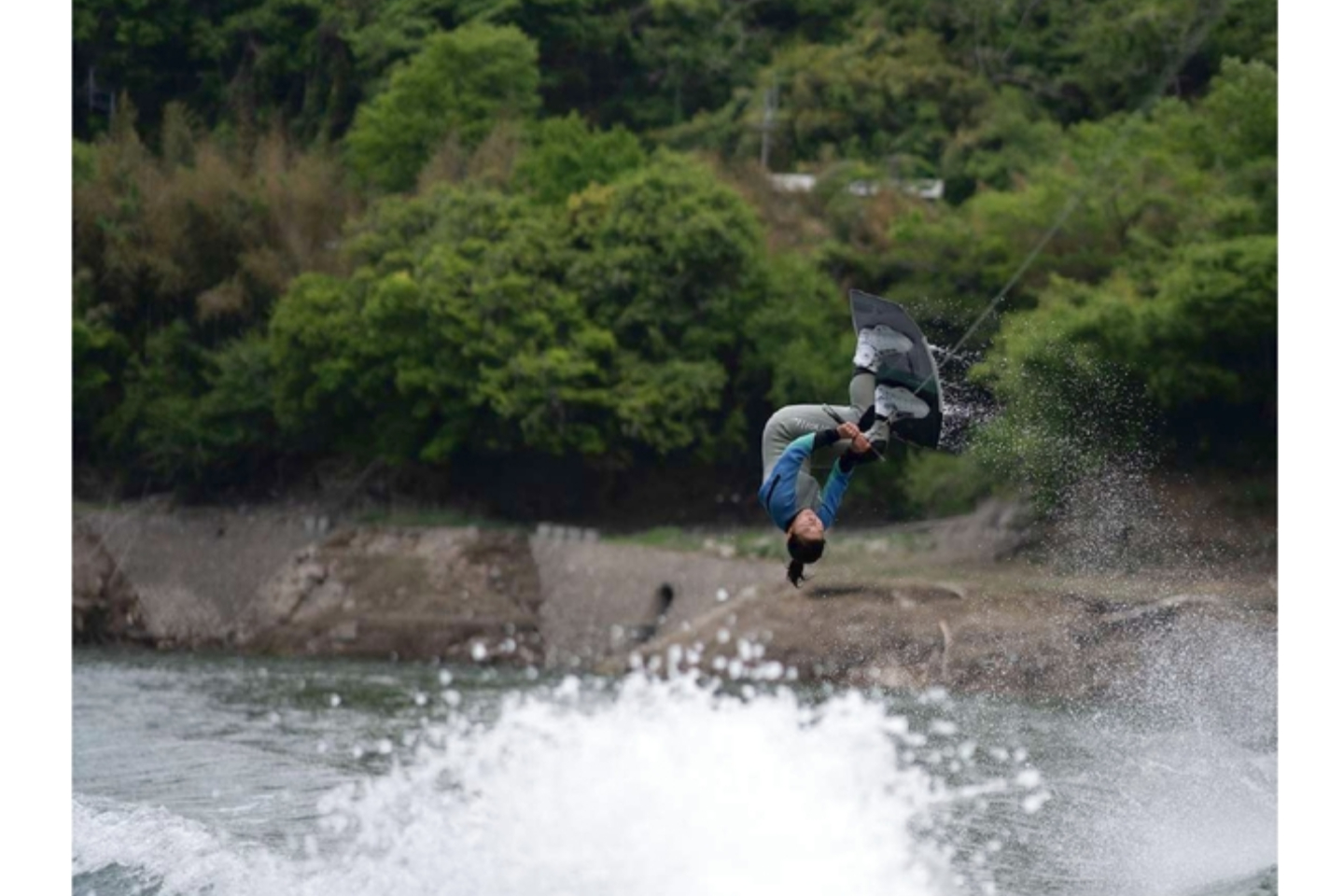 【福岡・福津・ ウェイクボード】真っ青な福津の海で満喫！ウェイクボード体験 写真5