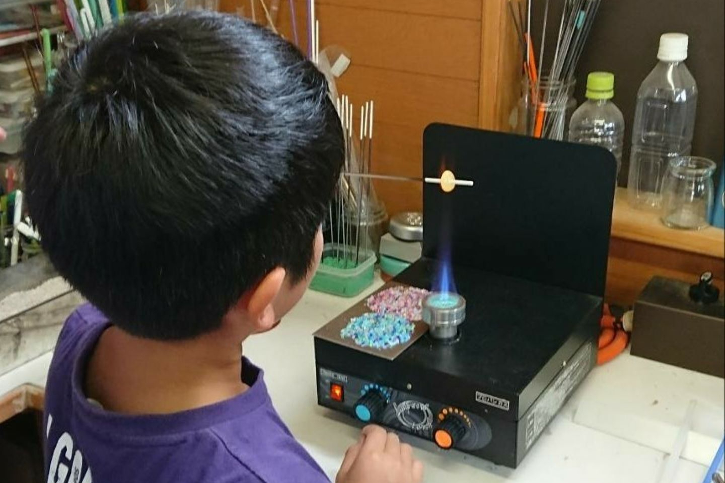 【宮城・涌谷・とんぼ玉体験】 とんぼ玉を作って、アクセサリーにしてみよう！（１個） 写真7