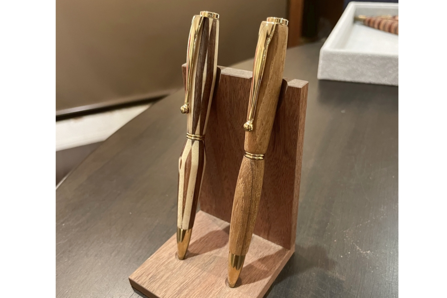 【愛知・瀬戸・木工教室】使うほど味わいが増す天然の寄木で作る一品。ボールペン1本 写真4