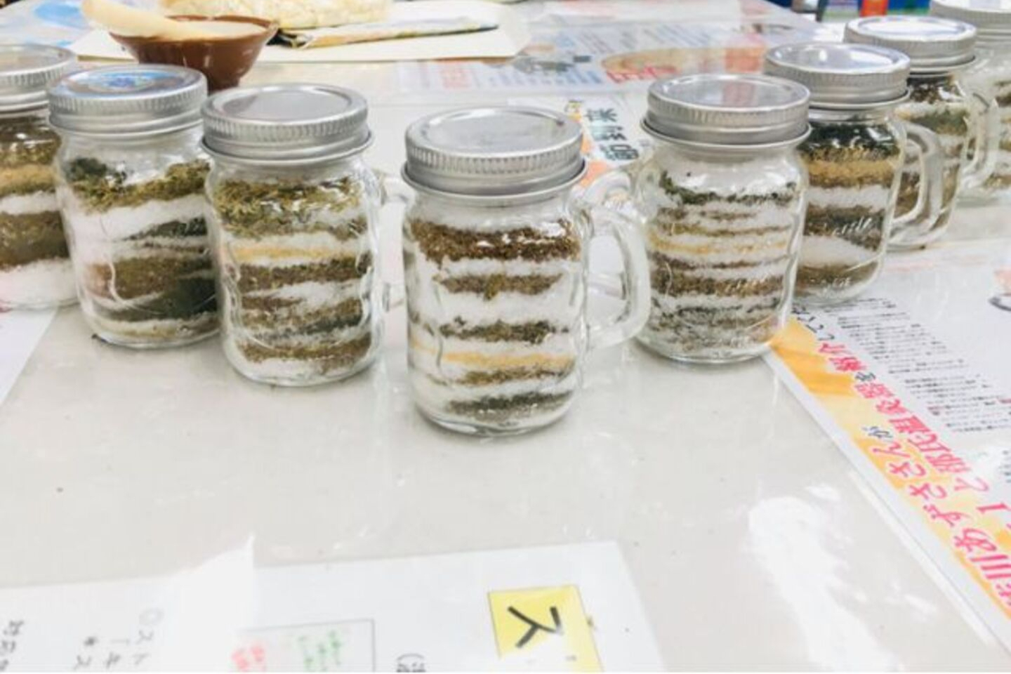 【鹿児島・霧島・料理教室】霧島の魔女と作るサンドアート風ハーブソルト作り！1個 写真2