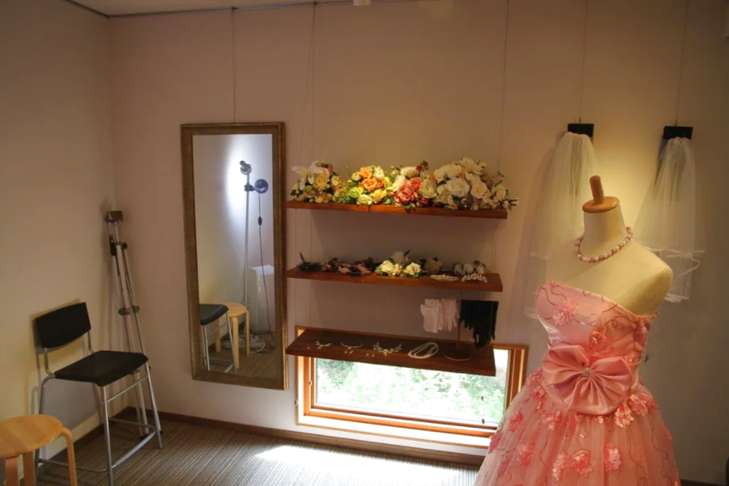 【静岡・伊東・コスプレ体験】ひとときのシンデレラ体験！憧れのお姫さまになりきろう 写真2