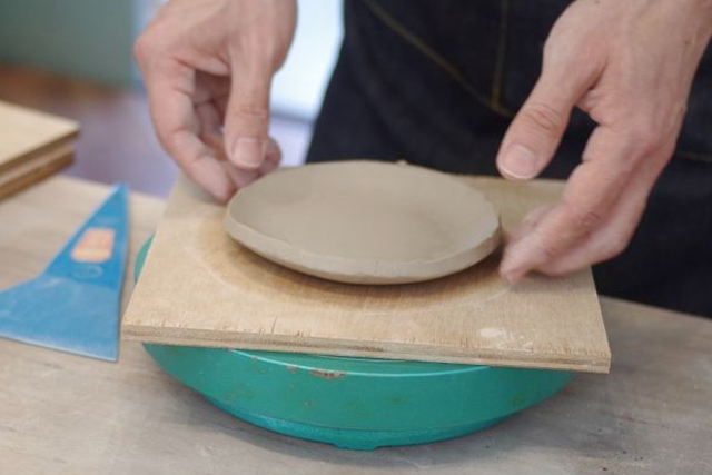 【静岡・掛川・手びねり】自由度の高さが魅力！手びねりで理想の器を作ろう（1点） 写真4