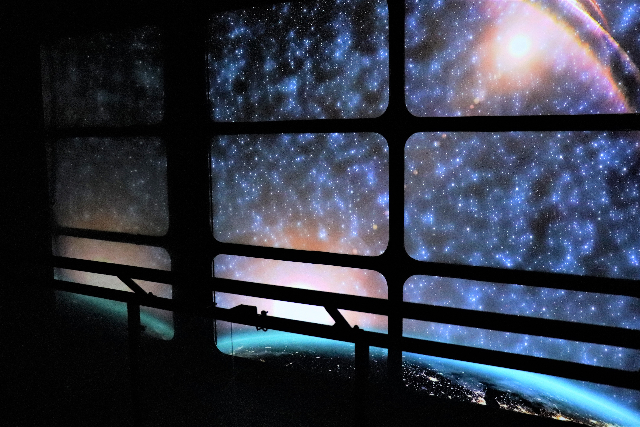 【兵庫・神戸・ハイテク】幻想的で美しい宇宙空間をコンセプトカフェで体験しよう！ 写真4
