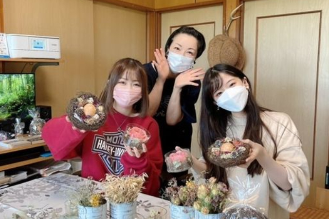 【北海道・津別・手作りキャンドル】ドライフラワーを添えて作るエッグキャンドル 写真7