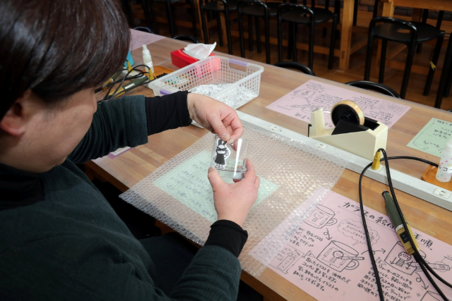 【福島県・福島市・リューター体験】初心者でも簡単！ガラス絵付け彫り体験（1個） 写真6