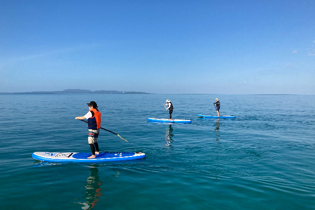 【沖縄・国頭村・SUP】朝陽を浴びて元気になろう！鏡地ビーチであさイチSUP 写真4